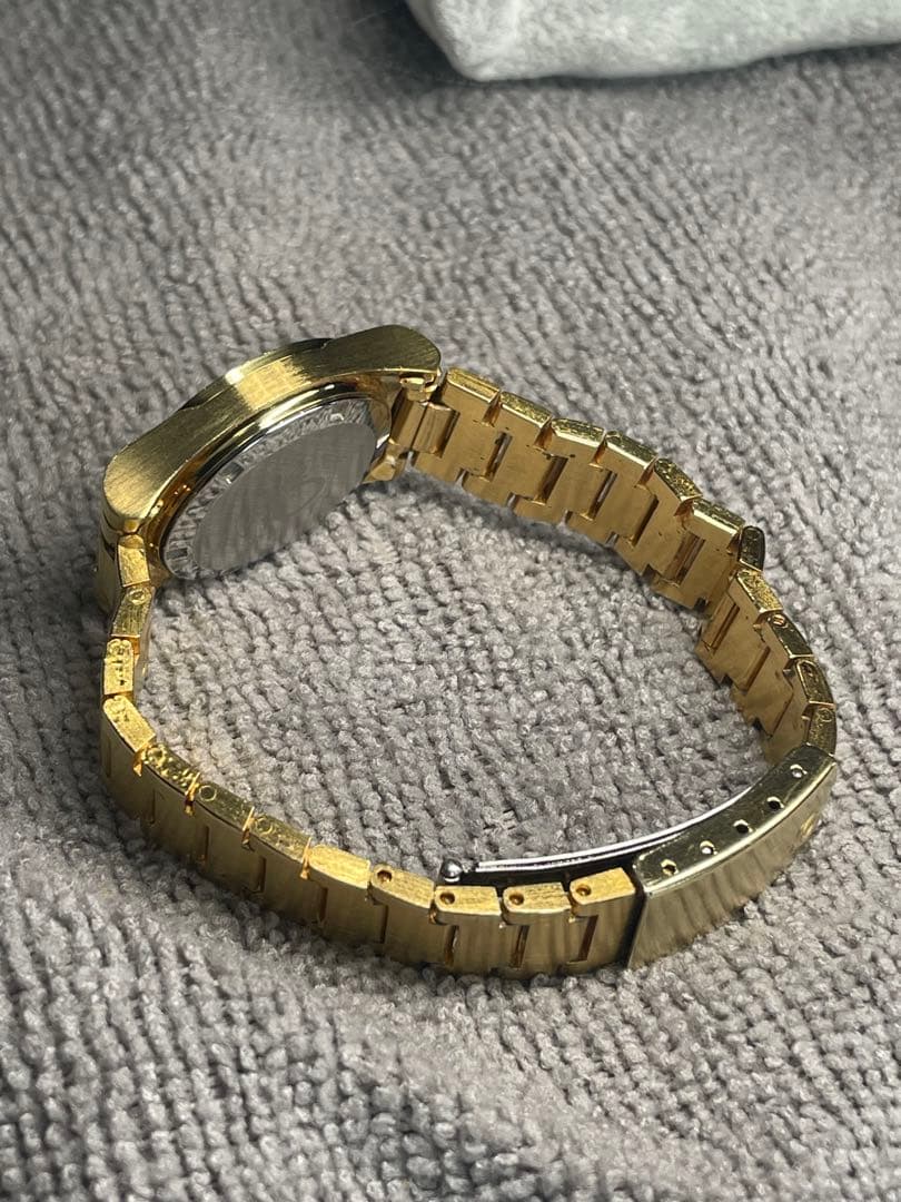 SWISS OMEGA 手巻き　レディース　正確稼働　ほぼ未使用　裏蓋シール　箱