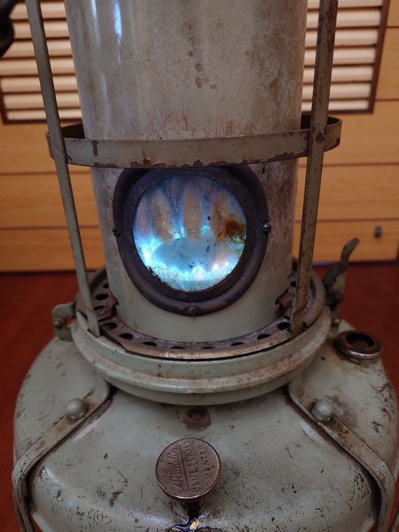 レトロアラジン石油ストーブ1957年製。