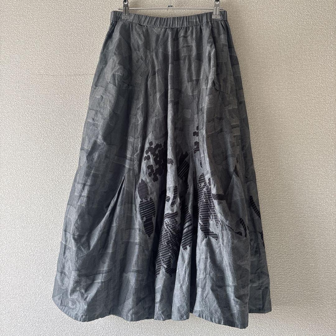 慈雨 ジウ センソユニコ 幾何学柄　ジャガード　変形ロングスカート　グレー　40