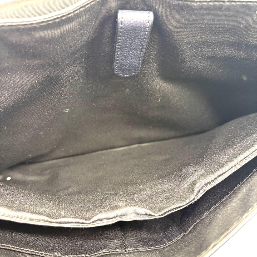 【極美品】コーチ　メッセンジャーバッグ　ヘリテージ　ロゴ型押し　レザー　ネイビー