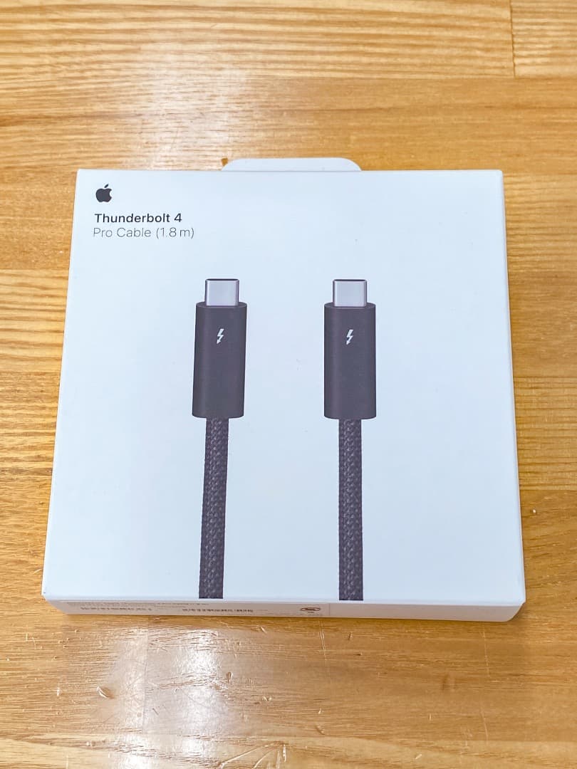 MacBookアクセサリー Apple Thunderbolt 4 Pro Cable 1.8m