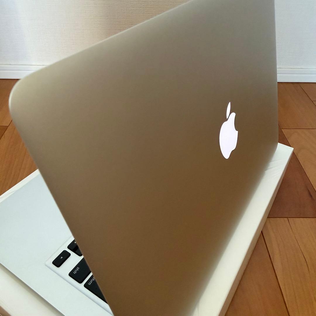 MacBook Air 13インチ(Early 2015) SSD256GB
