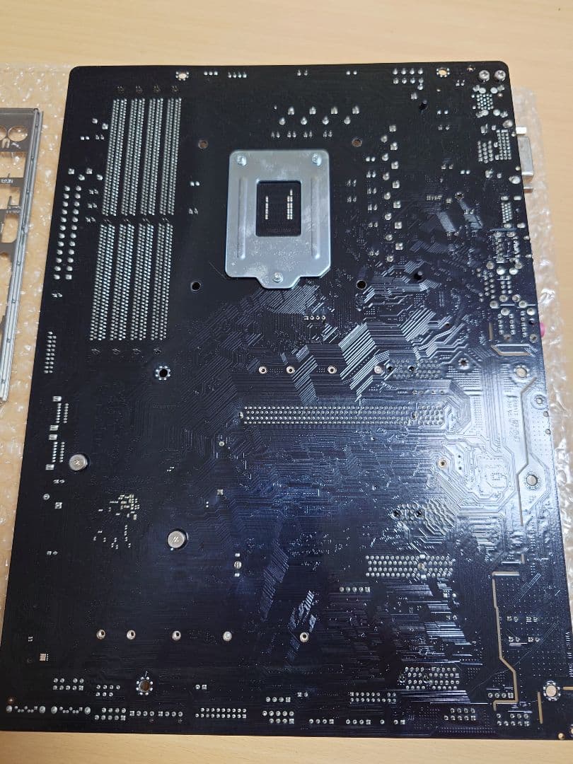 マザーボード ASRock Z390 PHANTOM GAMING4 + 9700K