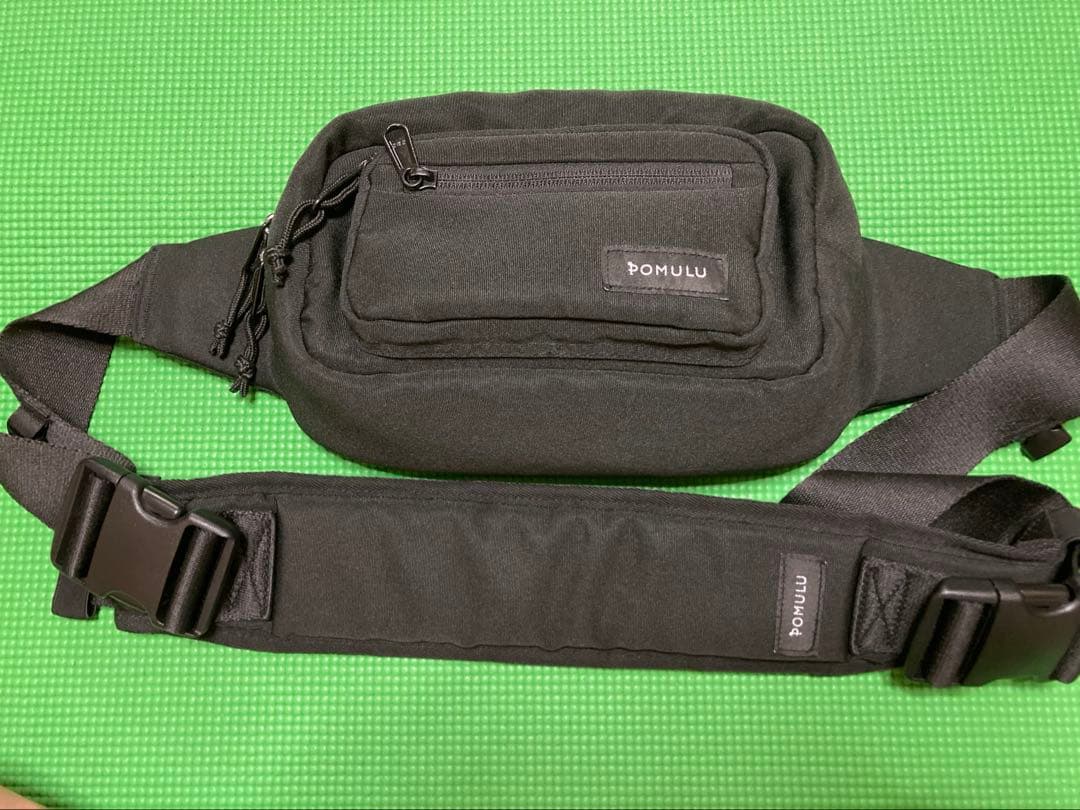 Pomulu ヒップシート ブラック