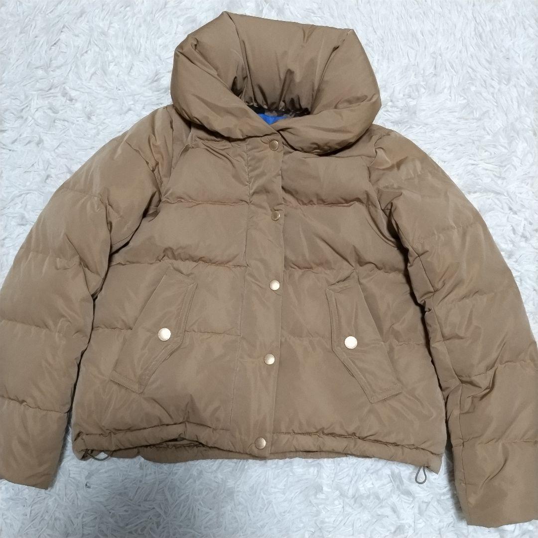 ブルーレーベルクレストブリッジ　ダウンジャケット　チェック　金　ベージュ