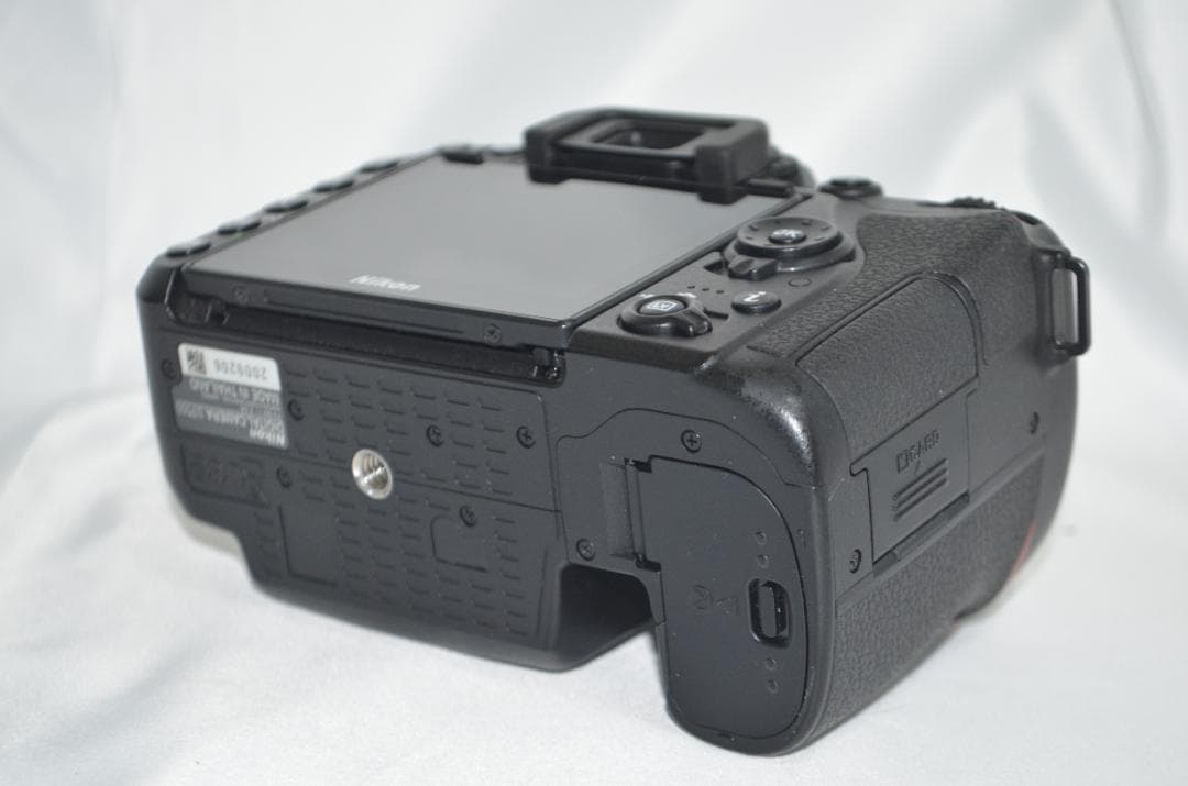 極美品級　シャッター数1万3千回以下 Nikon D7500☆Wi-Fi搭載