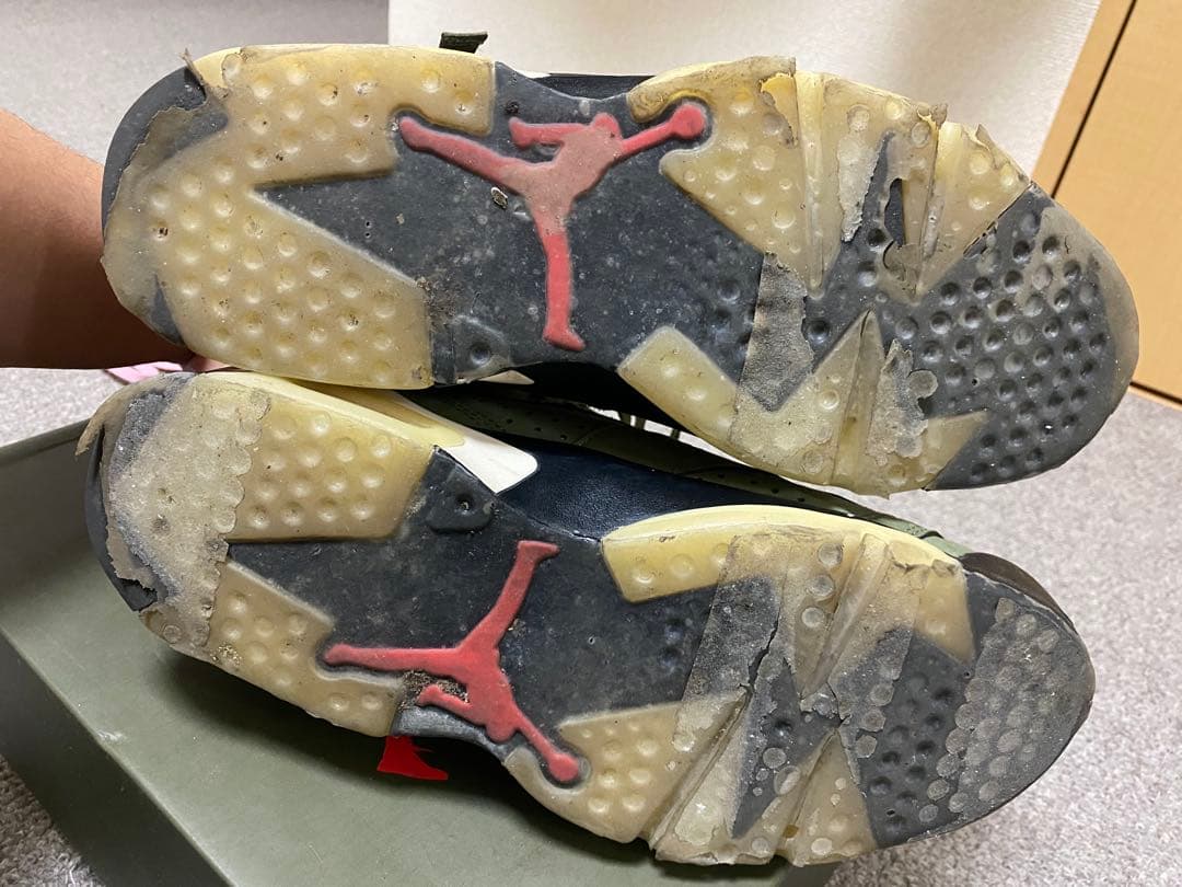 R*1様 Air Jordan 6 トラヴィススコット　オリーブ