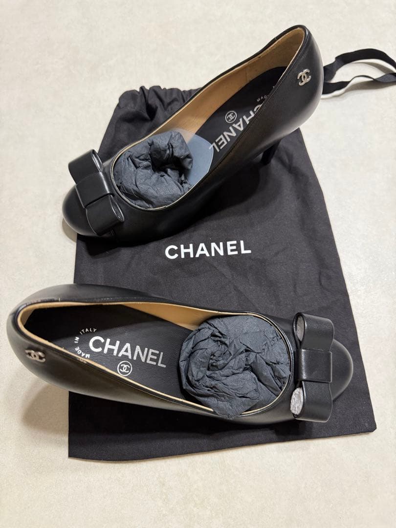CHANEL リボン&ロゴ ヒール 38ハーフ ブラック