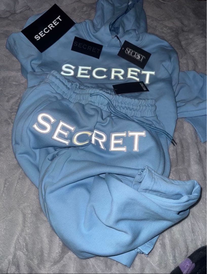 SECRET 水色パーカー sサイズ 上のみ