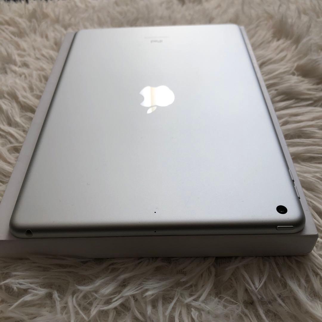 【11/15販売終了】iPad 第8世代 128GB Wi-Fi 【すぐ発送】