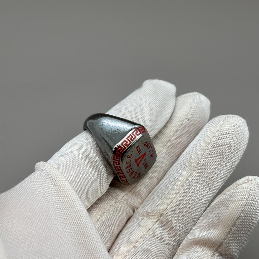 VERSACE 希少 ロゴ リング シルバー レッド シグネットリング