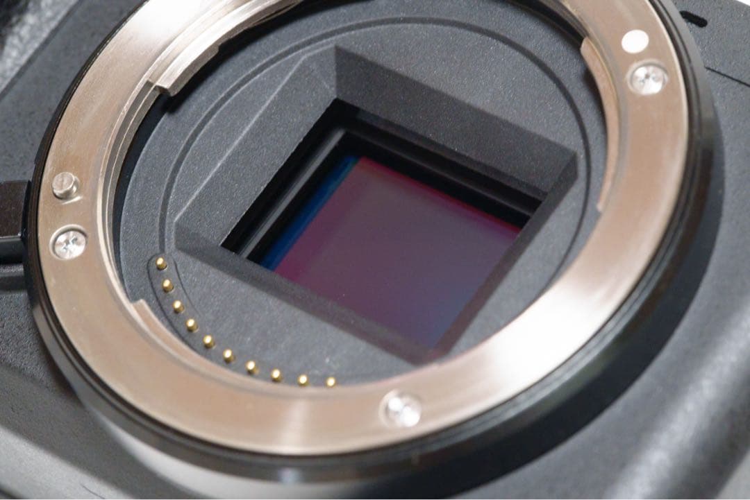 【美品】SONY α6400 ミラーレスカメラ（ボディのみ） ILCE-6400