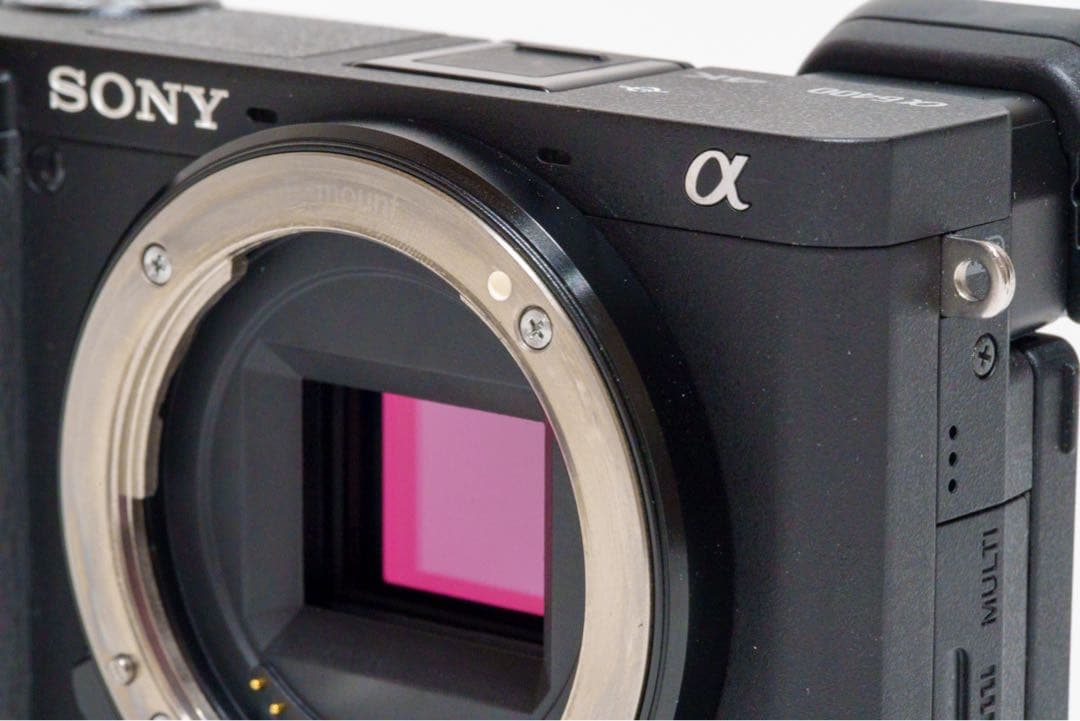 【美品】SONY α6400 ミラーレスカメラ（ボディのみ） ILCE-6400