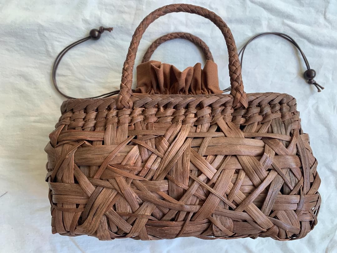 山葡萄 かご 乱れ編み 籠 職人の手作り手提げ 内布あり