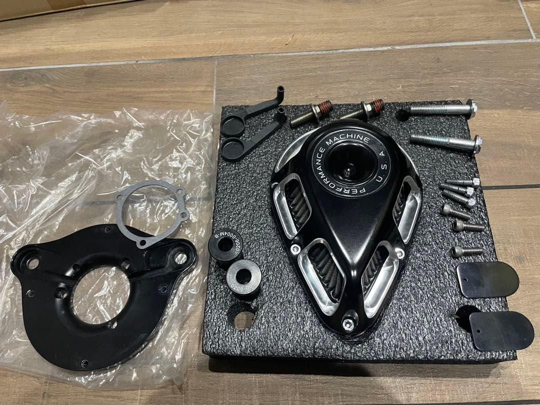 ハーレー　パフォーマンスマシン　エアクリーナー コントラストカット　新品未使用品