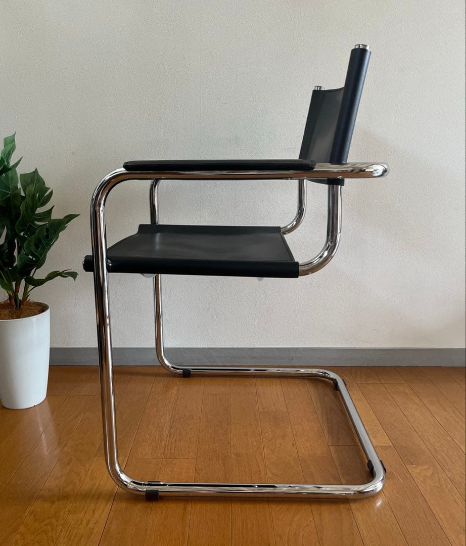 マルト・スタム　アームチェア　2脚カンティレバー　本革　リプロダクト　バウハウス