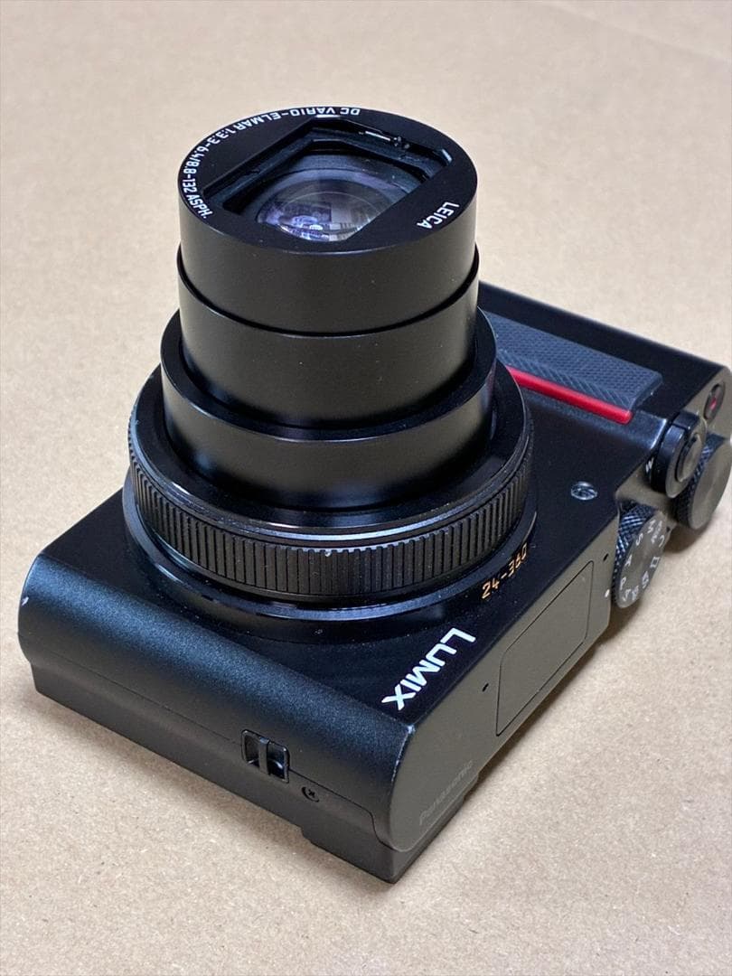 デジタルカメラ Lumix DC-TX2D