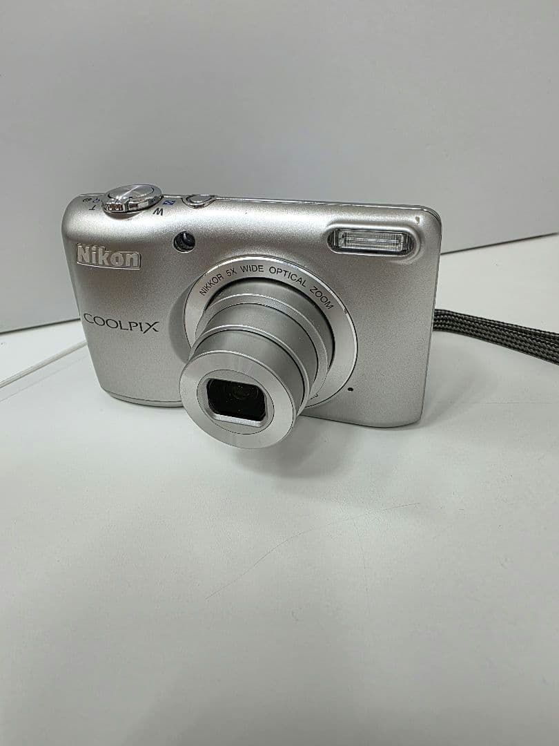 超美品 Nikon COOLPIX L26 コンパクトデジタルカメラ 電池モデル