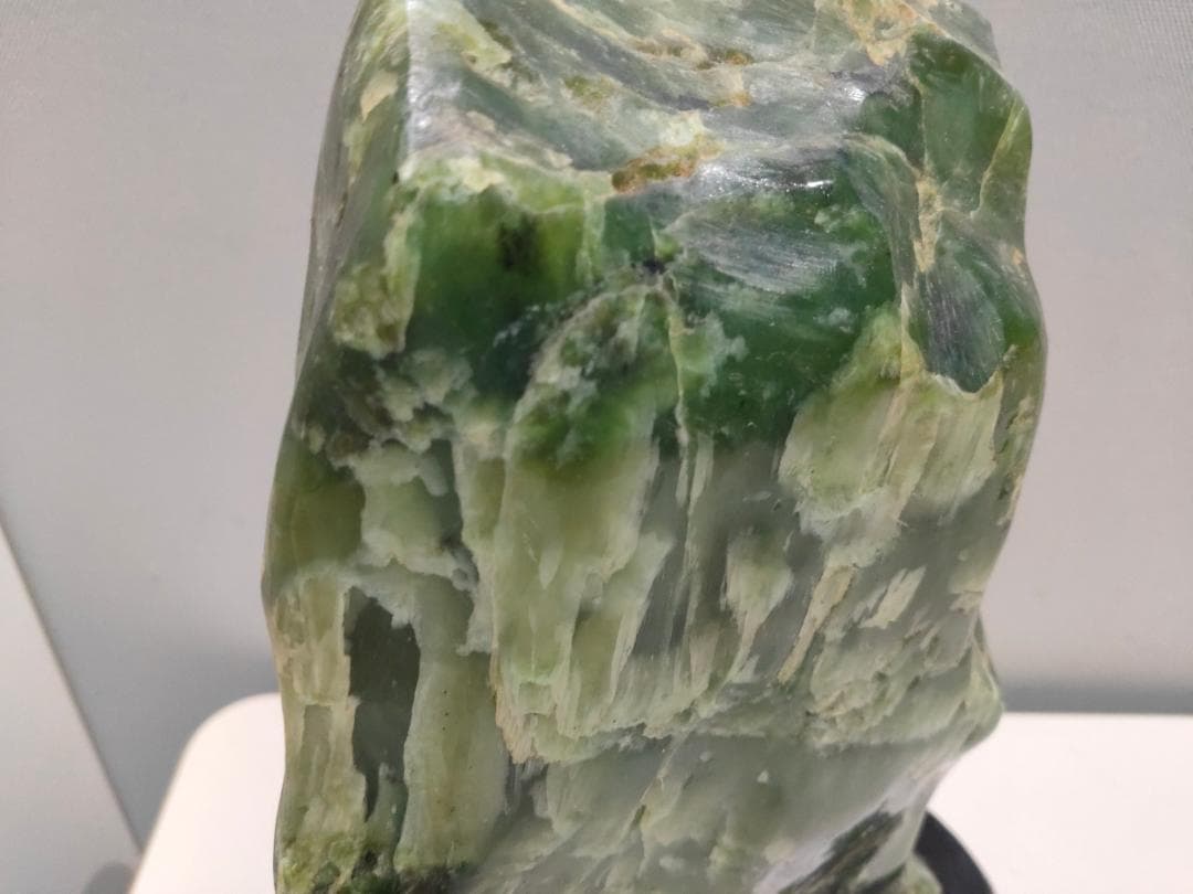 【鑑定書付き】天然翡翠ネフライト5.8kg☆観賞用石☆天然石☆コレクター放出