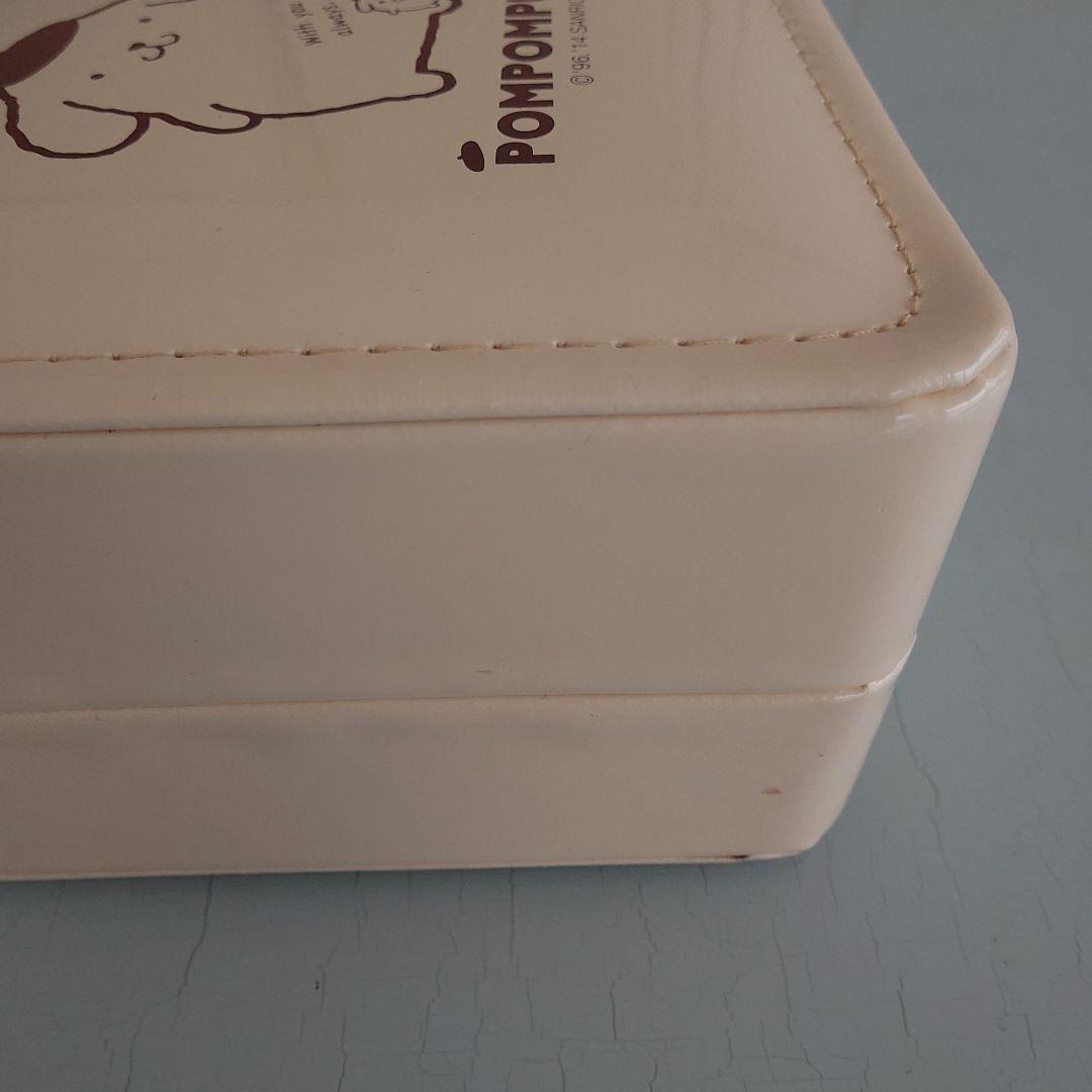 サンリオ　ポムポムプリン腕時計　ダイカット　クォーツ　新品