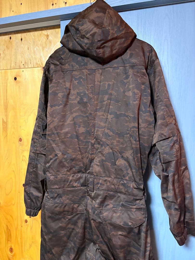 ESTIVO☆スノーボード激シブつなぎ（メンズLサイズ）カッコよすぎで売切必須