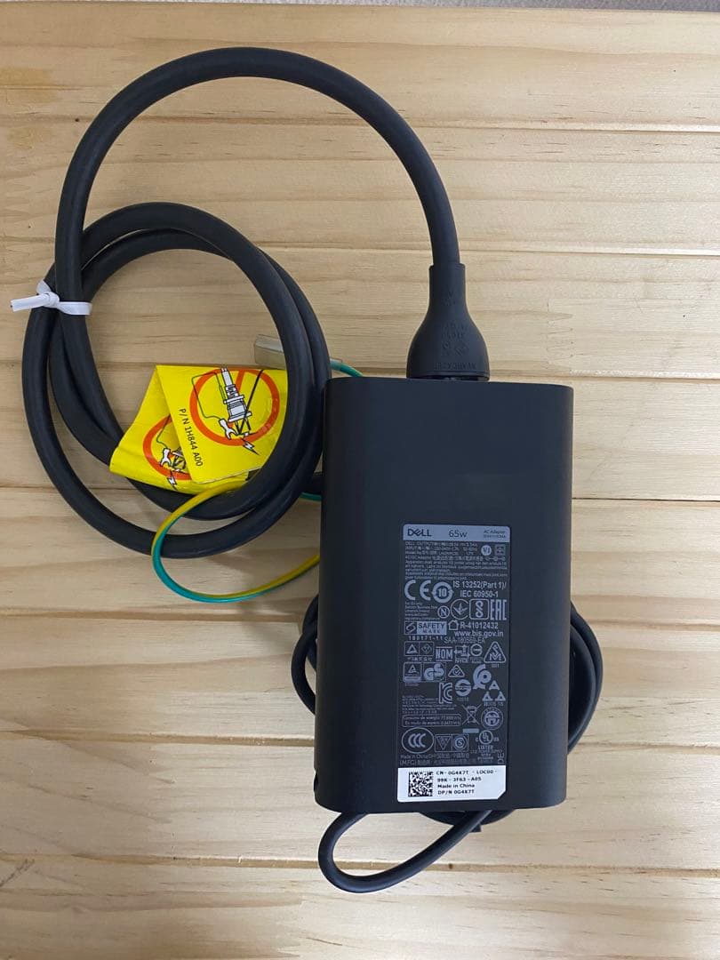 Dell Latitude E5270 i3/8GB/SSD/Office付✨