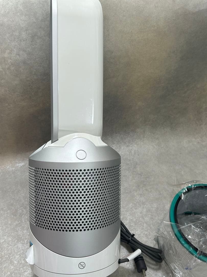 美品 ダイソン　ホット&クール　hp02 空気清浄機能付ファンヒーター