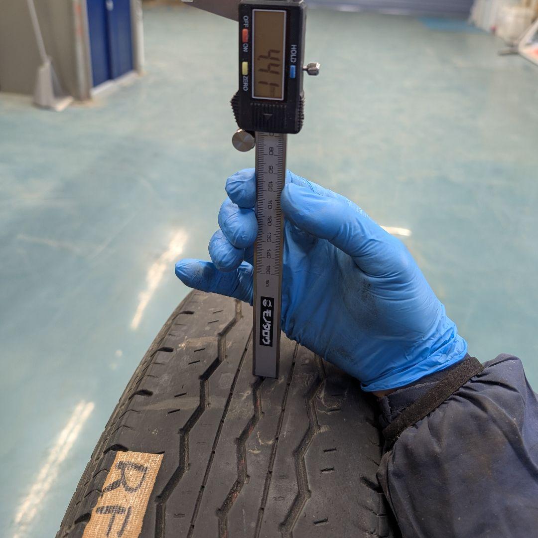 ハイエース200系 アルミホイールタイヤセット 15インチ