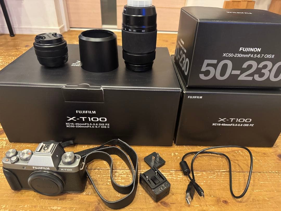 美品 FUJIFILM X-T100 シルバー Wレンズ 箱付