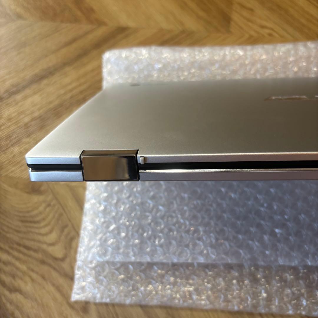 【極美品】ASUS Chromebook 本体 ACアダプター付き 人気モデル