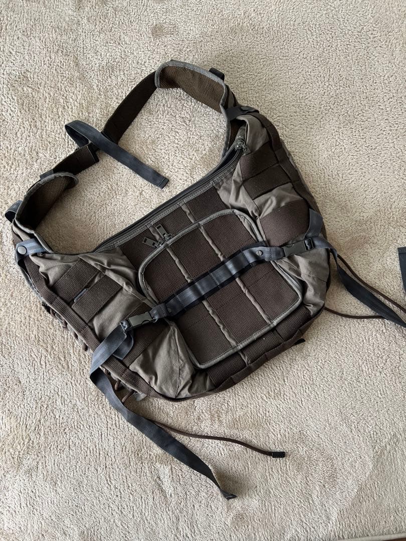 camcam　LANVIN アーミー調ショルダーバッグ