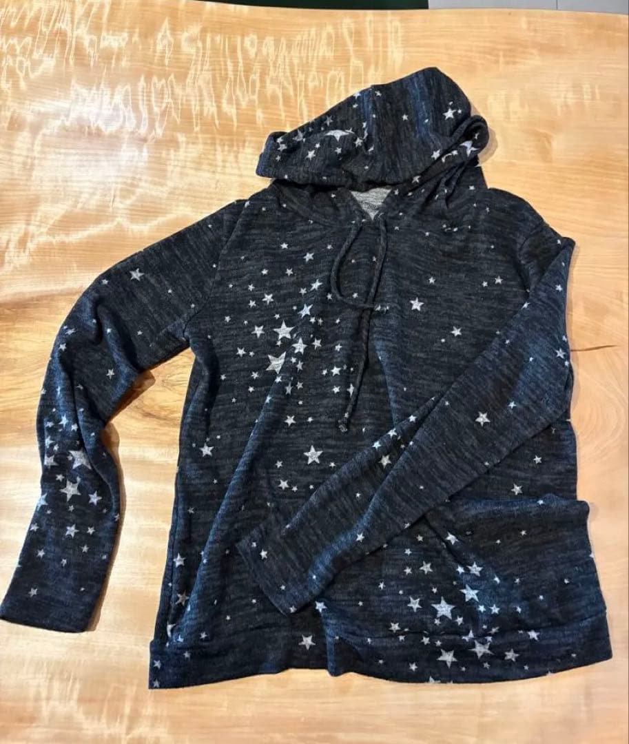 星柄　パーカー　フード　ポーカーズ