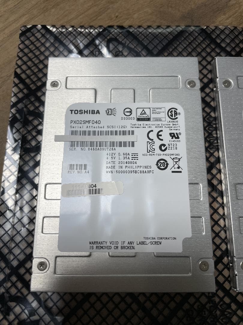 PX02SMF040 Toshiba製  400GB SSD x5枚