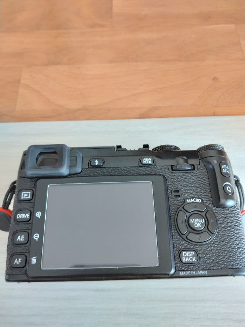 美品FUJIFILM X-E1 ミラーレス 一眼レフカメラ 動作確認済み