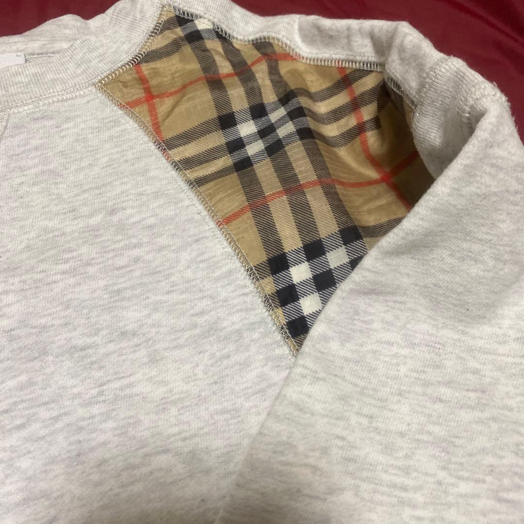 BURBERRYチルドレンチェック柄袖のグレー トレーナー美品