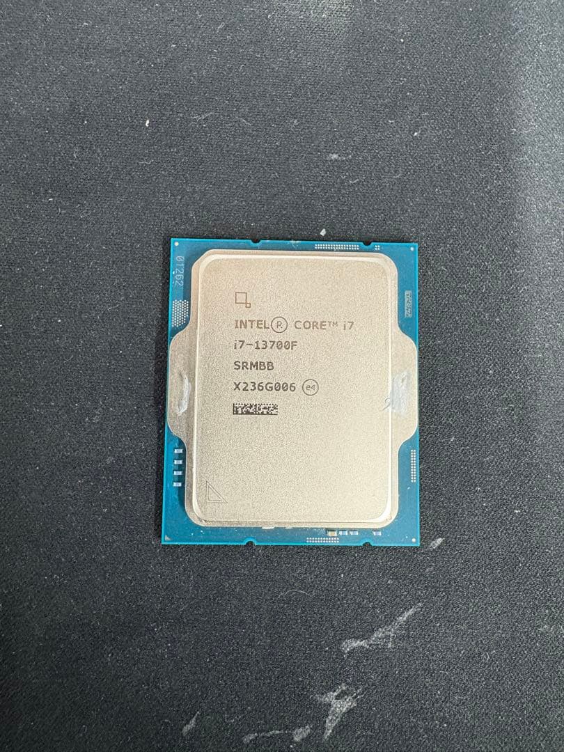 Intel Core i7-13700F CPU 【説明文必須】