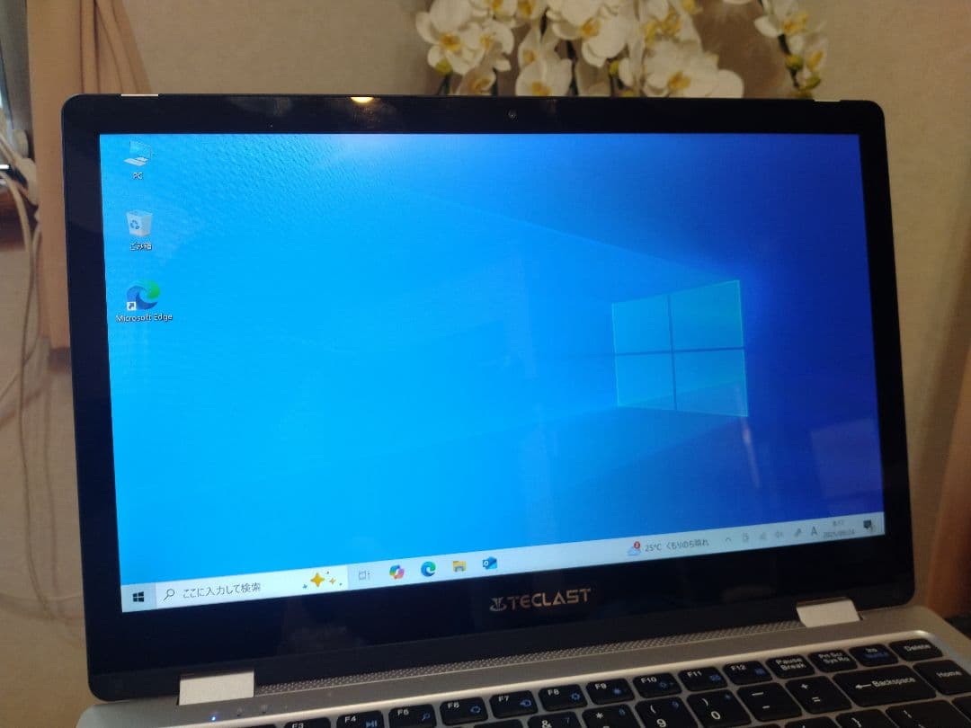 Teclast F6 Core m3-7Y30　メモリ8GB　SSD128GB