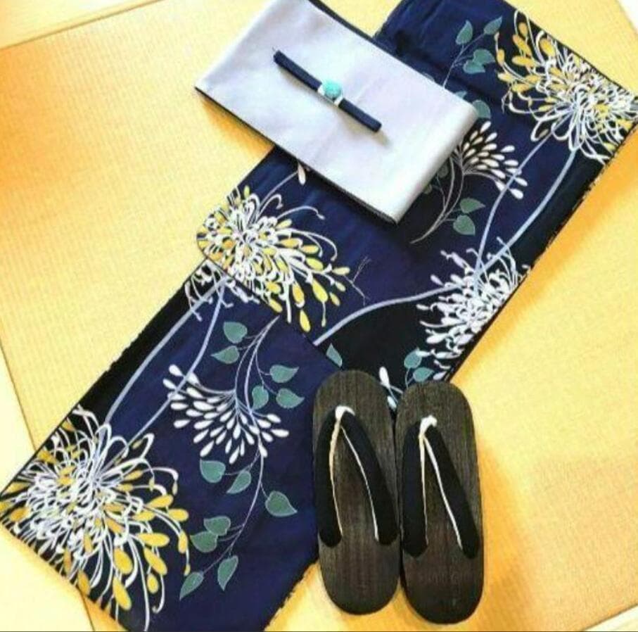 画像の帯+お任せ帯締めつき◆うるわし上品乱菊の古典浴衣　人気の紺地ゆかた◆