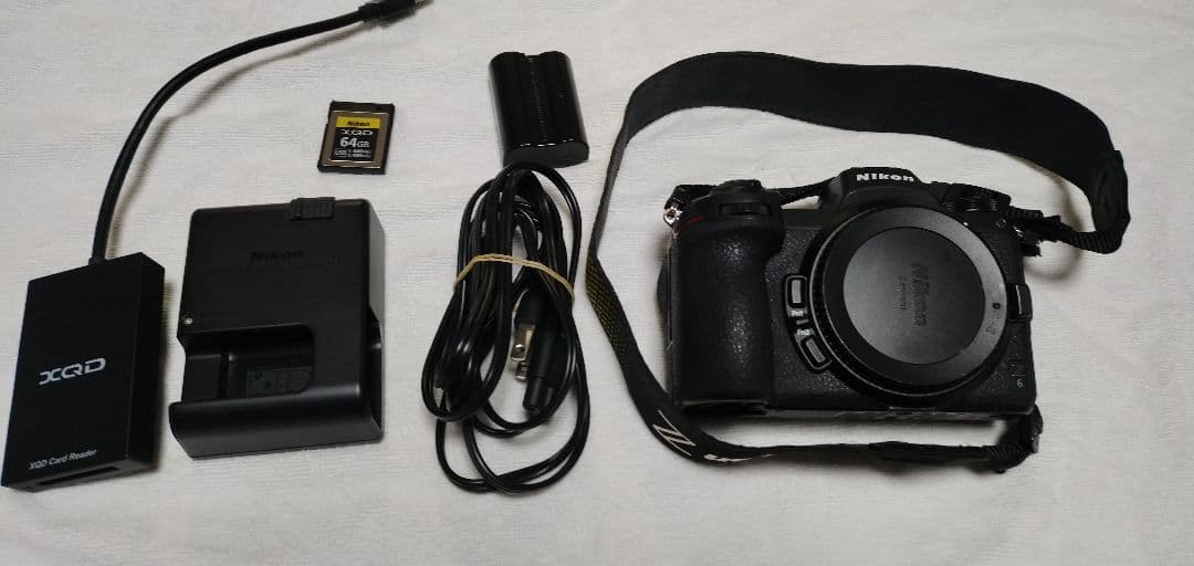 【訳あり】NIKON Z6 本体とアクセサリ