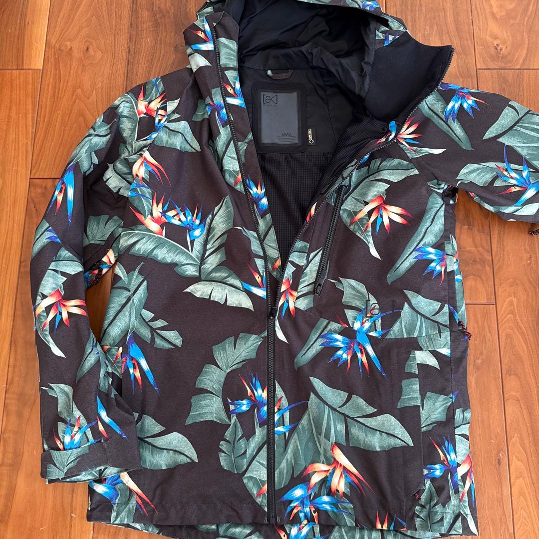 Burton [ak] トロピカル柄ジャケットパンツ