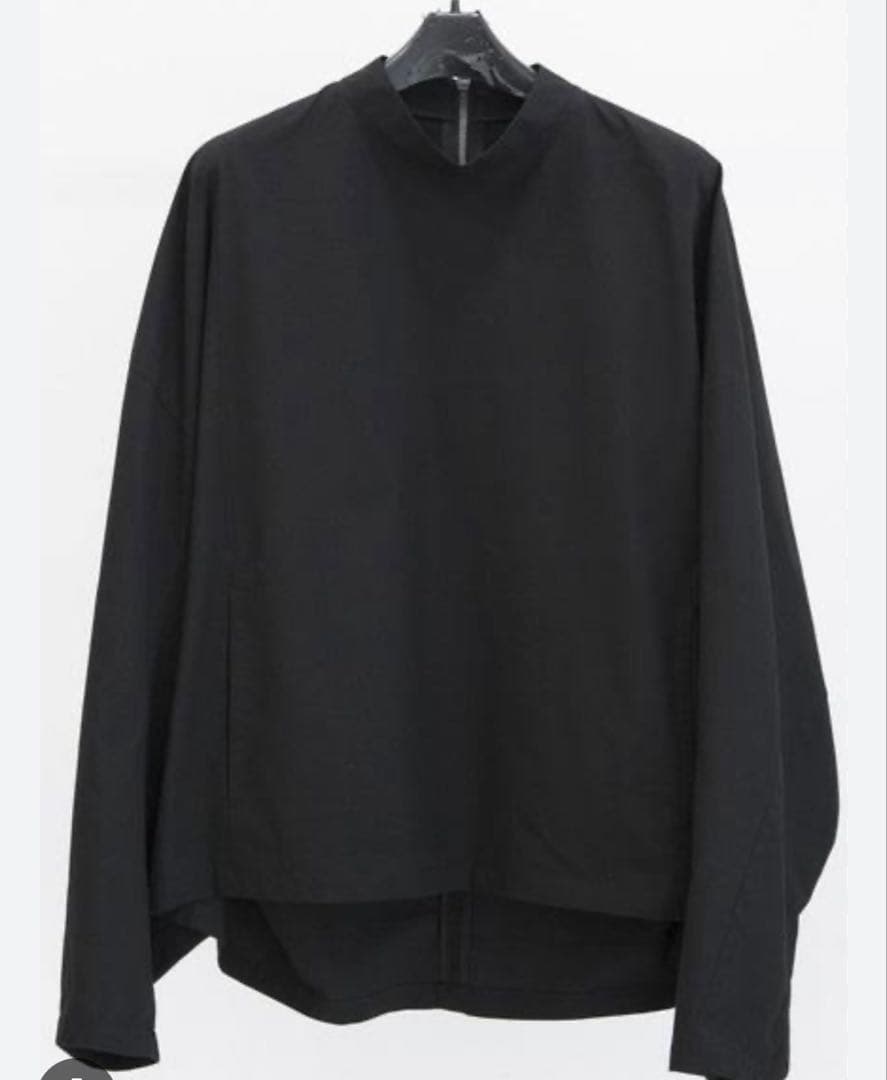 JULIUS 19ss 657BLM1 バックジッププルオーバージャケット