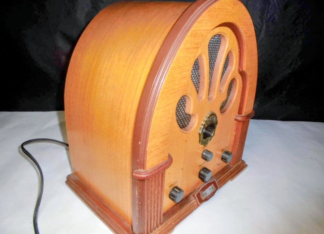 値引交渉OK‼️動作確認済ジョージア アンティーク調ラジオ非売品 ノベルティ