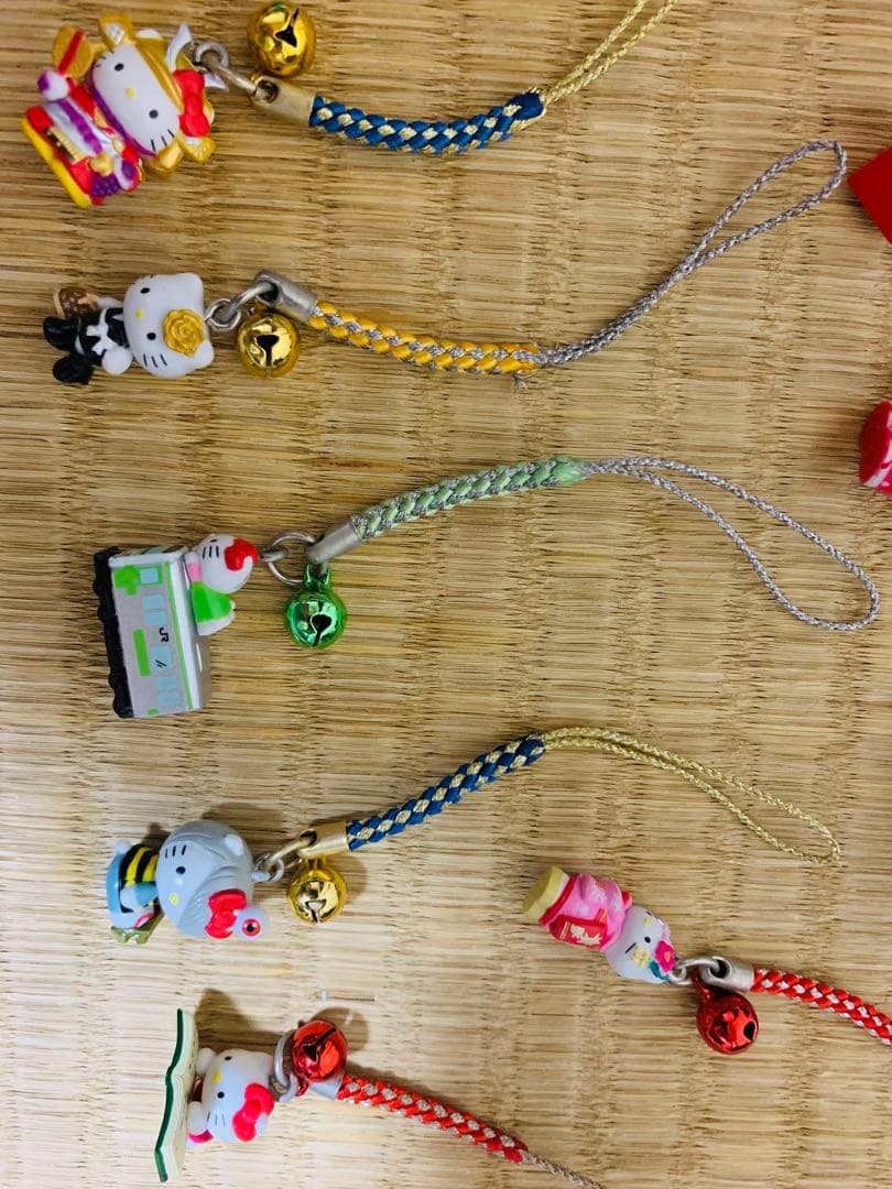 9/28迄　ご当地 キティちゃん ストラップ 20個