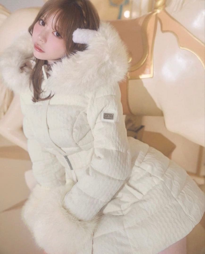 ミシェルマカロン ケーブル柄ベルトダウンコート アイボリー フリーサイズ