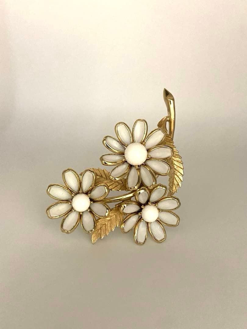 lotuscloud 2499⭐️TRIFARI トリファリ ブローチ ビンテージ