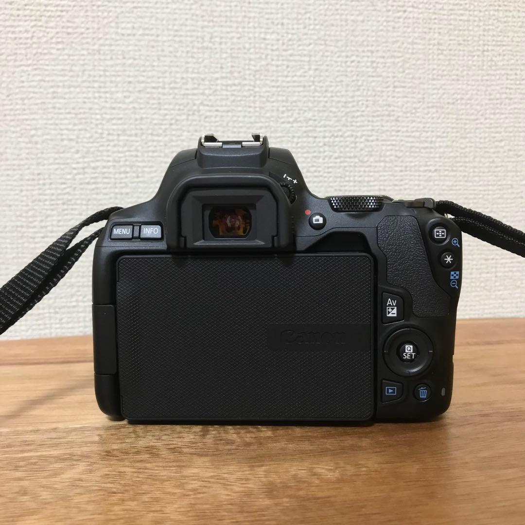 T*a様 期間限定値下げ！キャノン　EOS kiss x10 カメラ　デジタル一