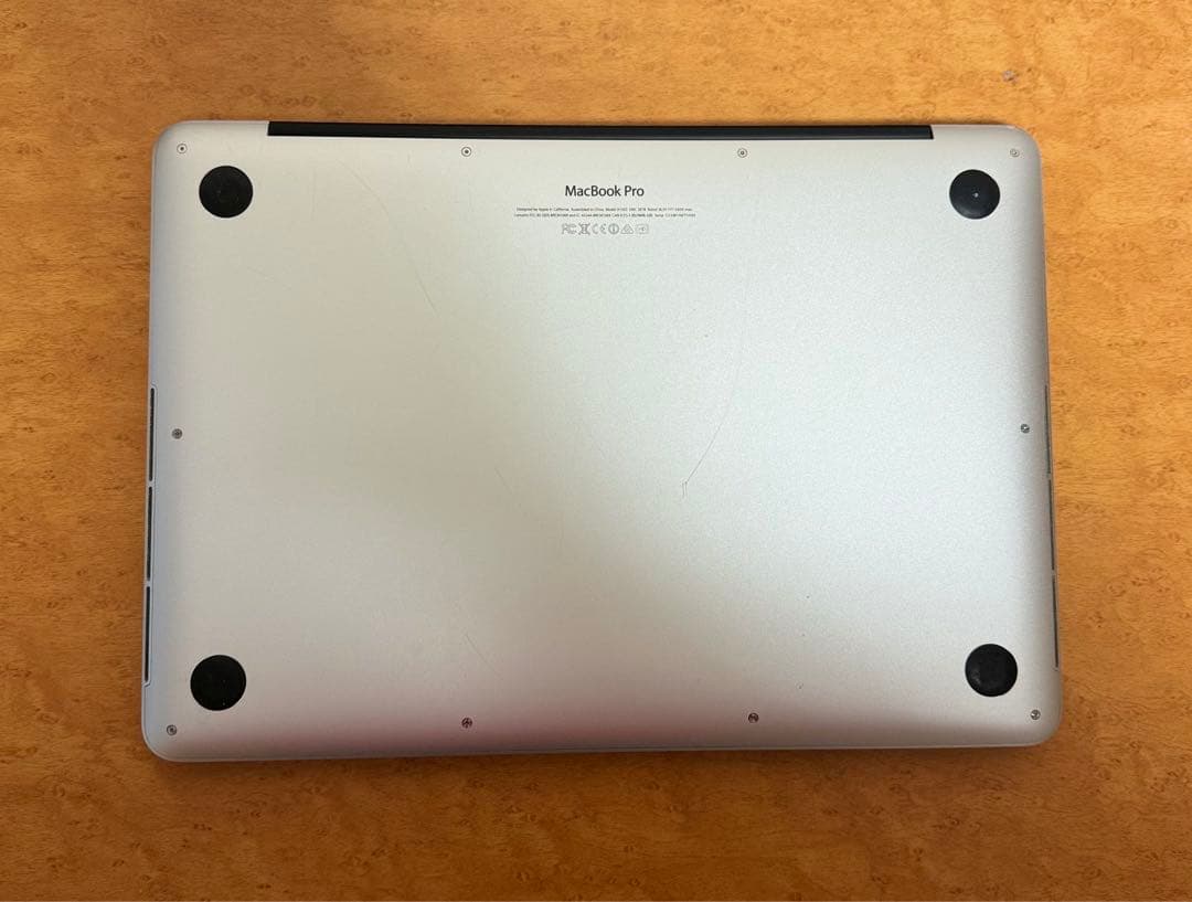 Macbook Pro 13インチ windows 11 pro