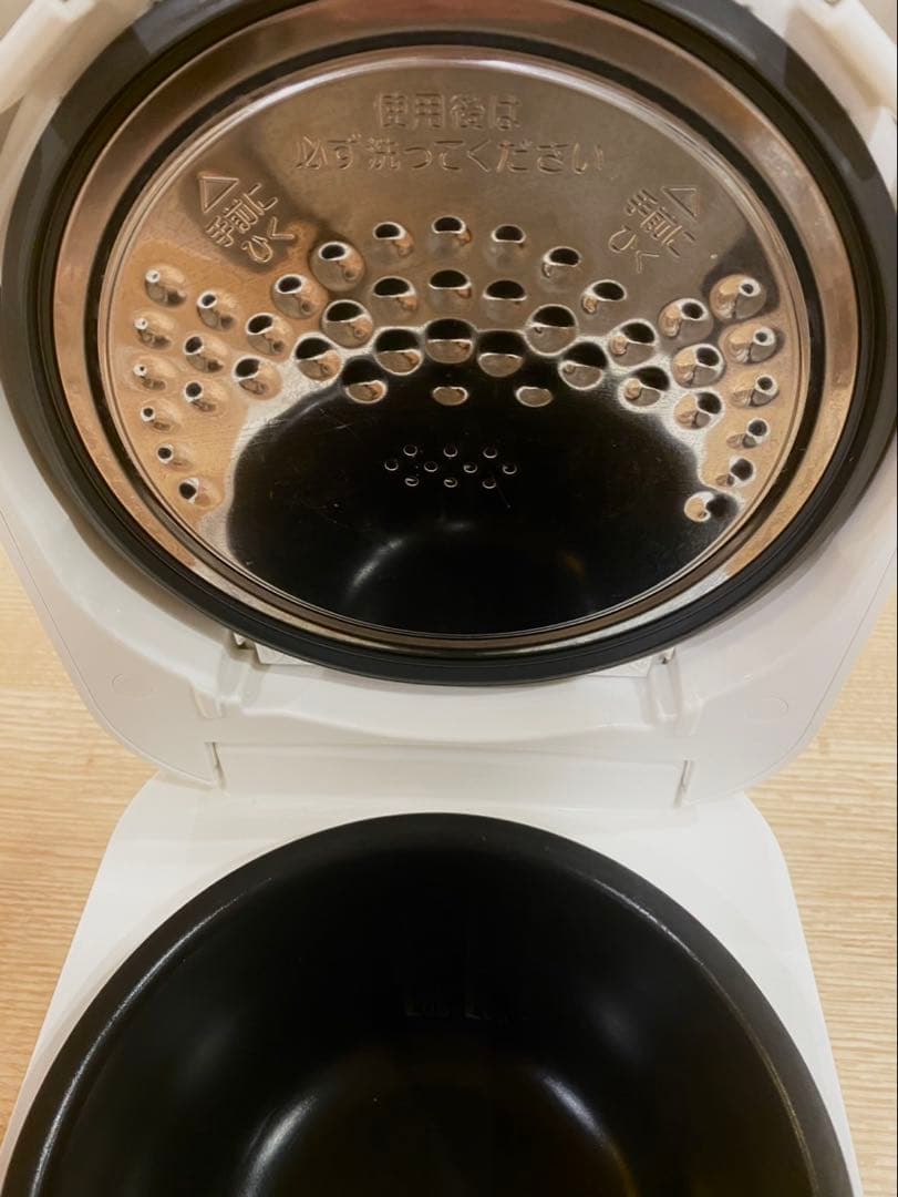 象印　5.5合炊飯器　NW-SA10　2020年製