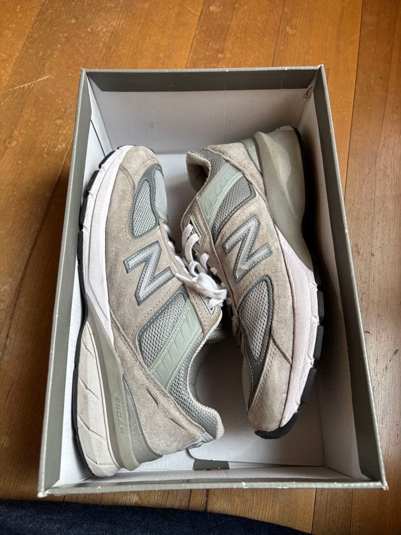 ニューバランス　990 v5