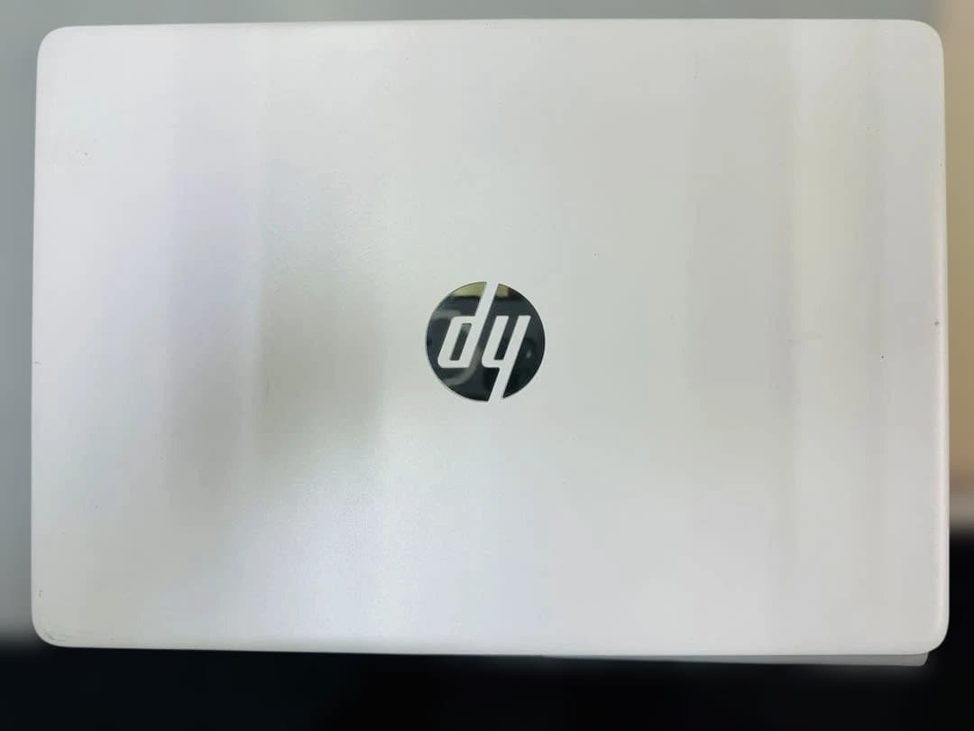 ②HP薄型13.3型Windows11ノートパソコン